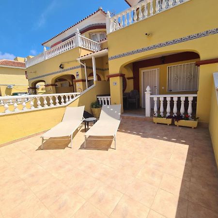2 Bedroom Property In Closed Urbanisation Torrevieja Exteriér fotografie