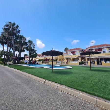 2 Bedroom Property In Closed Urbanisation Torrevieja Exteriér fotografie