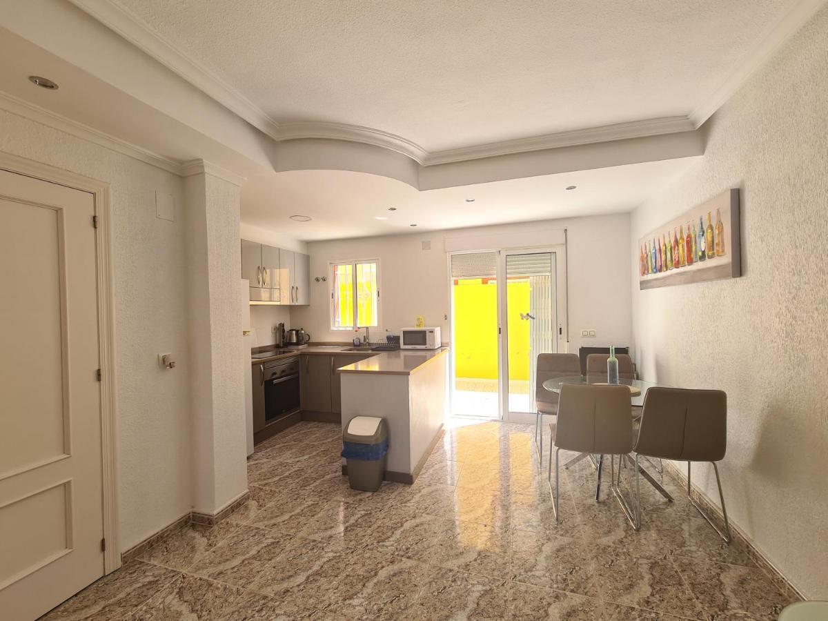 2 Bedroom Property In Closed Urbanisation Torrevieja Exteriér fotografie